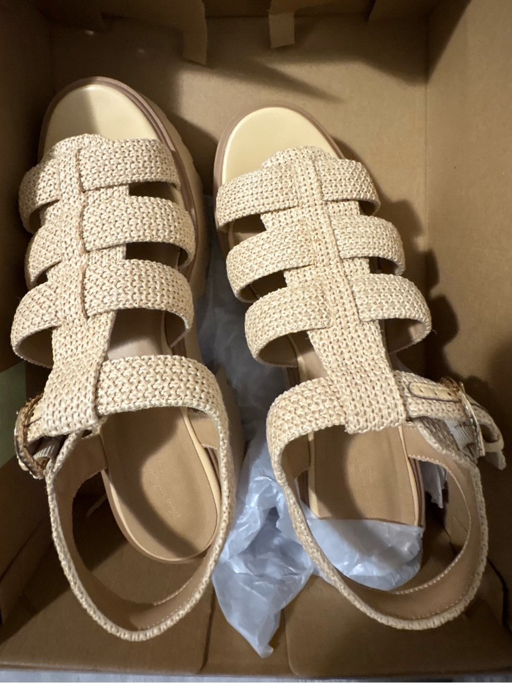 Universal Thread beige - Picture 2 of 7